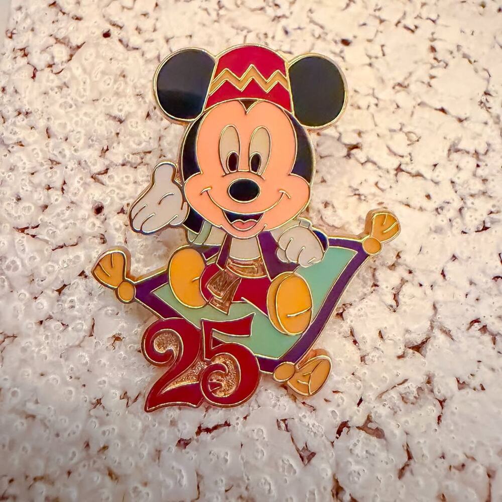 Tokyo DisneySea 25th Anniversary Mickey Flying Carpet Disney Pin